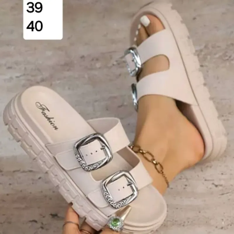 Sandalias engomadas 