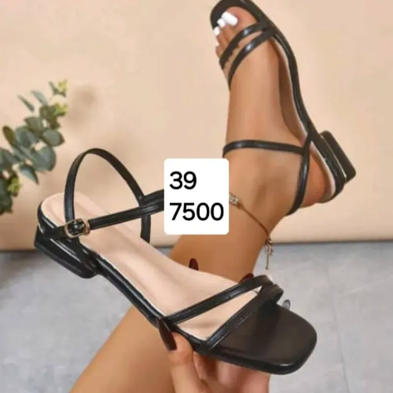 Sandalias negras
