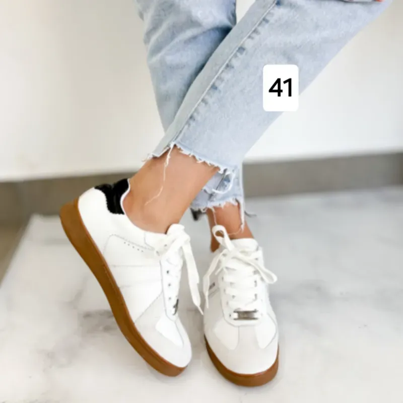 Tenis 41