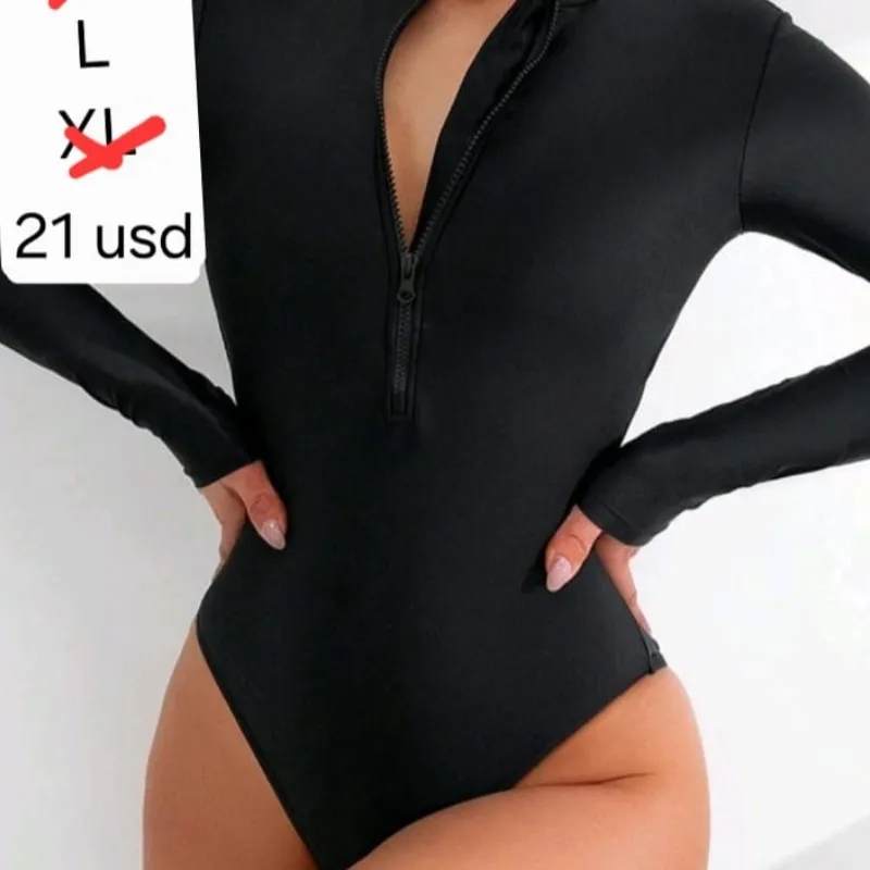 Trusa Negra mangas largas