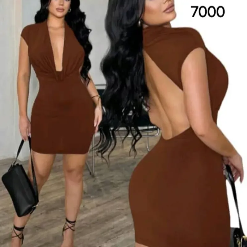 Vestido ajustado sin espalda 