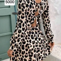 Vestido animal print con mangas