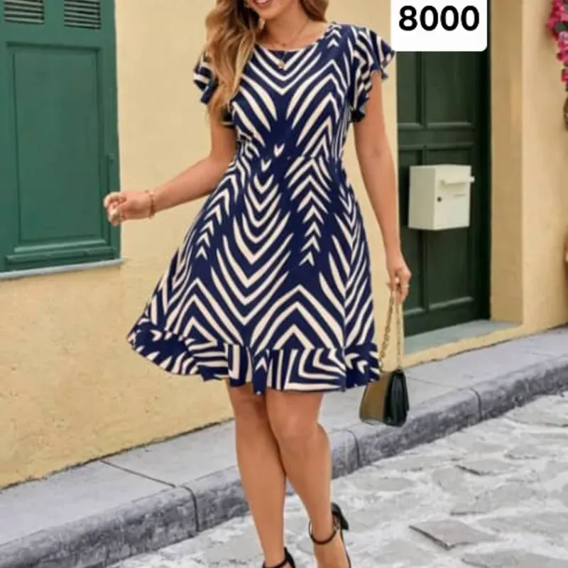 Vestido azul con estampado geométrico