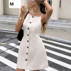 Vestido beige con botones