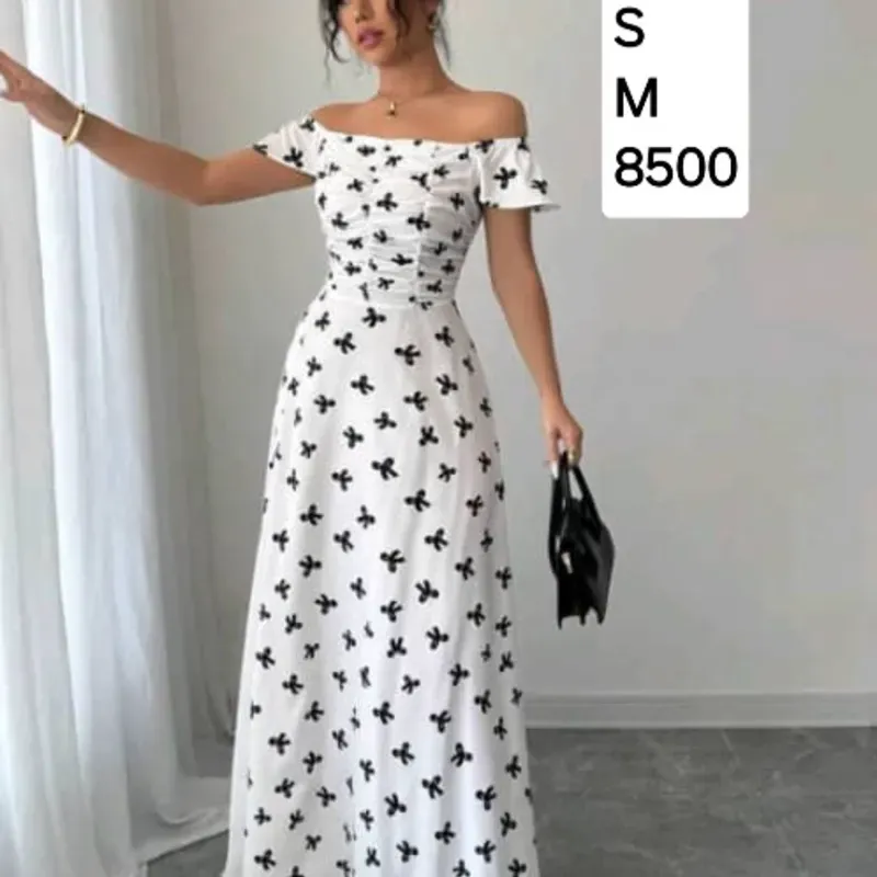 Vestido blanco con lazos