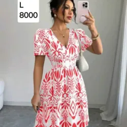 Vestido con estampado rojo