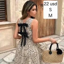 Vestido con lazos