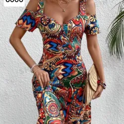 Vestido estampado con hombros descubiertos 