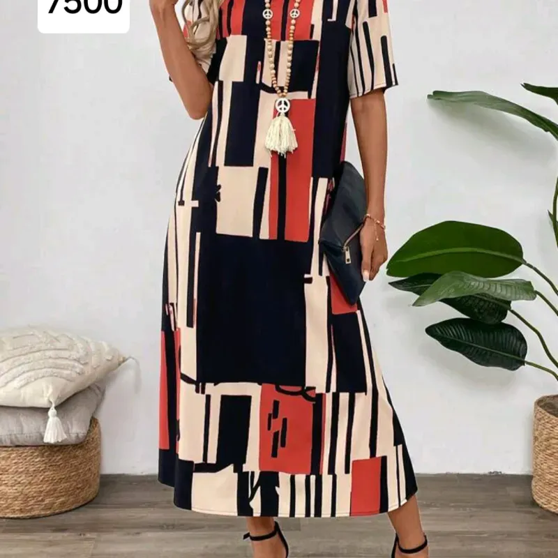 Vestido estampado con líneas
