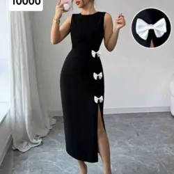 Vestido largo negro con lazos blancos