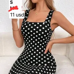 Vestido negro con bolas