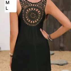 Vestido negro con espalda bordada 