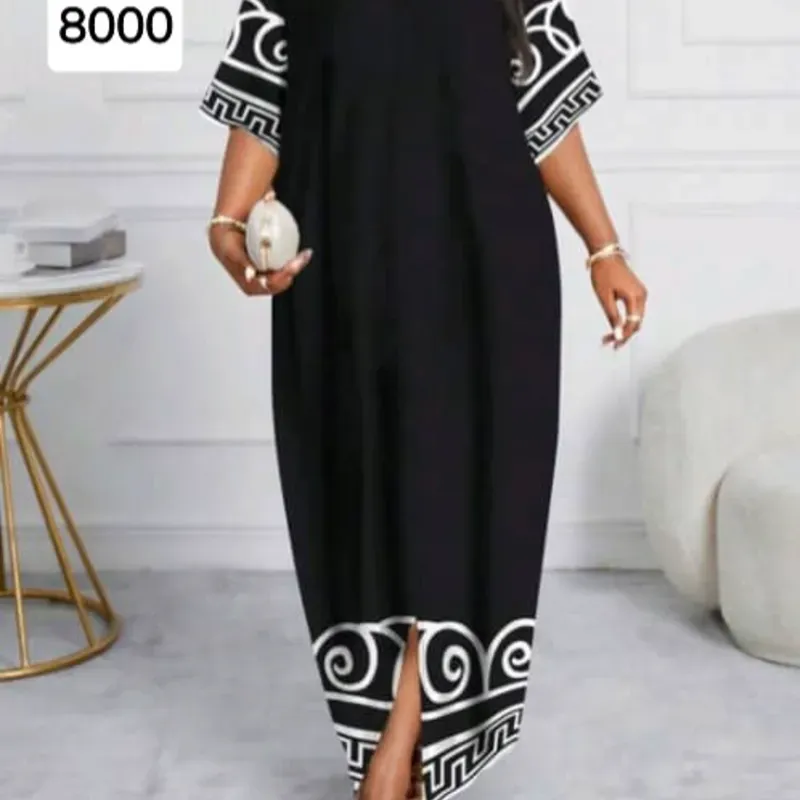 Vestido negro con estampado 