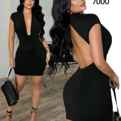 Vestido negro sin espalda 