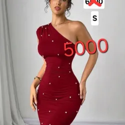 Vestido rojo de un hombro