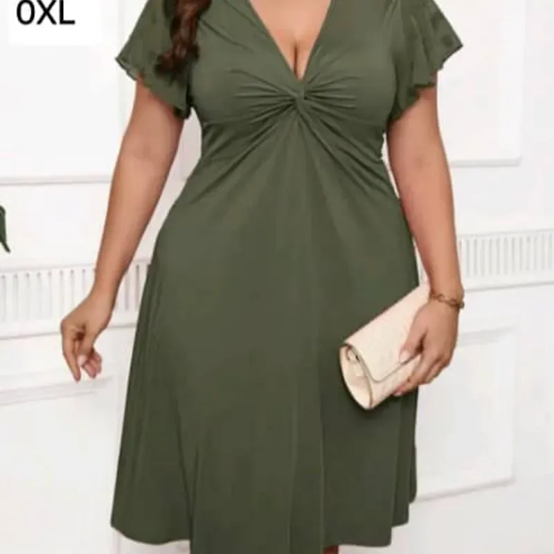 Vestido verde con nudo