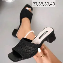 Zapato Negro tacón bajo