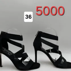 Zapatos de tacón negro