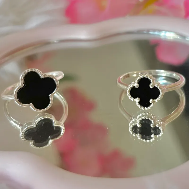 Anillos van cleef negros ✨