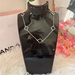 Cadena van cleef negra ✨