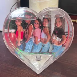 Esfera de agua en forma de corazón ✨
