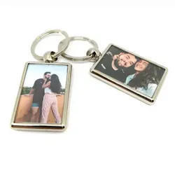 Llavero metálico cuadrado ✨