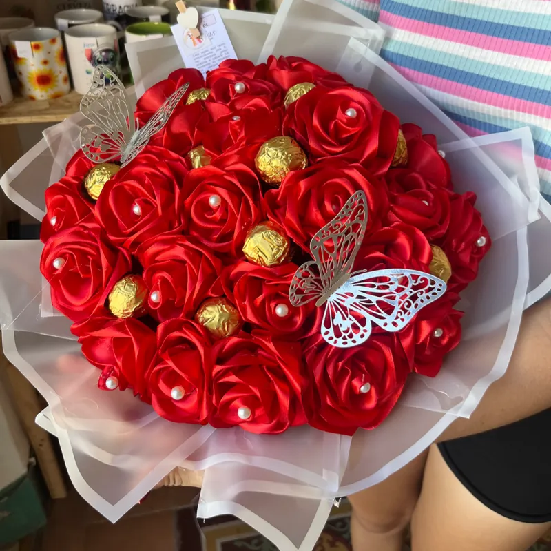 Ramo de 25 rosas eternas ✨