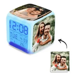 Reloj digital con luces ✨