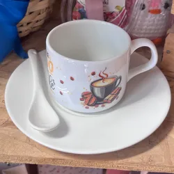 Taza de café grande con cuchara y plato 🍽️✨