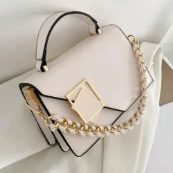 Cartera con Cadena