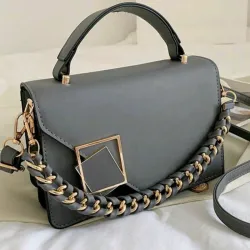 Cartera con Cadena