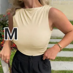 Jeta Ari Camiseta Ajustada