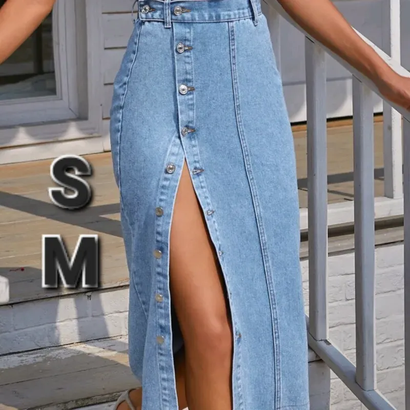 Saya de Mezclilla con Boton Delantero 