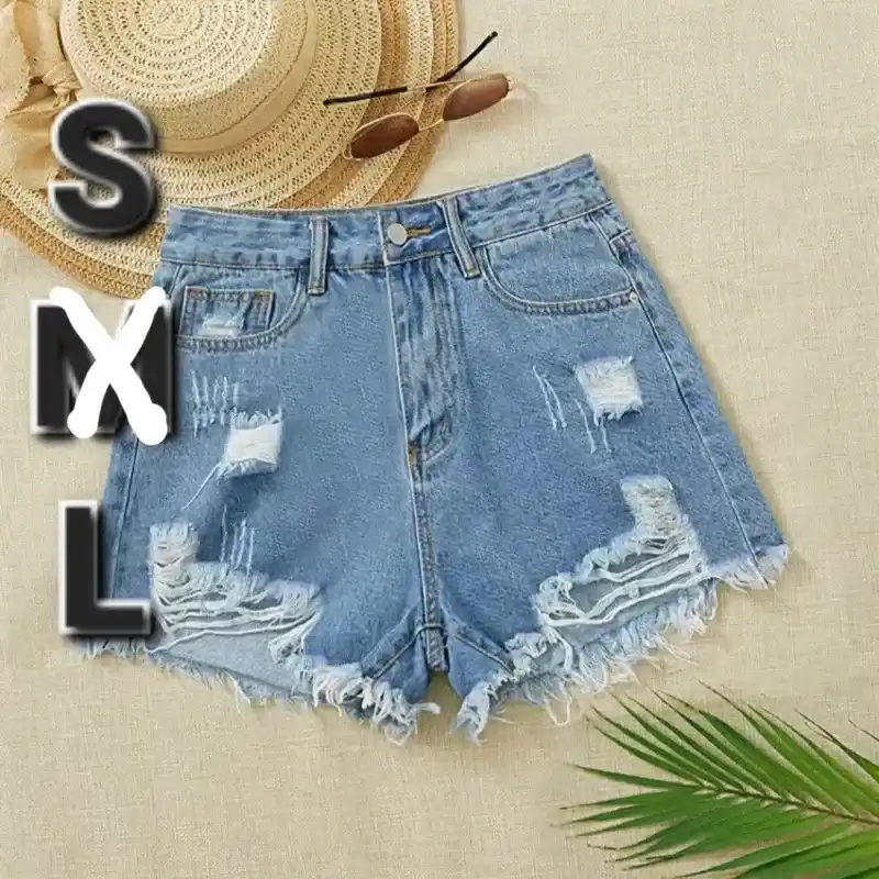 Short con Desgarro