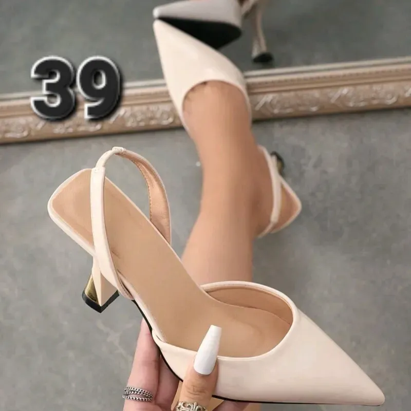 Tacones Alto de Punta Fina