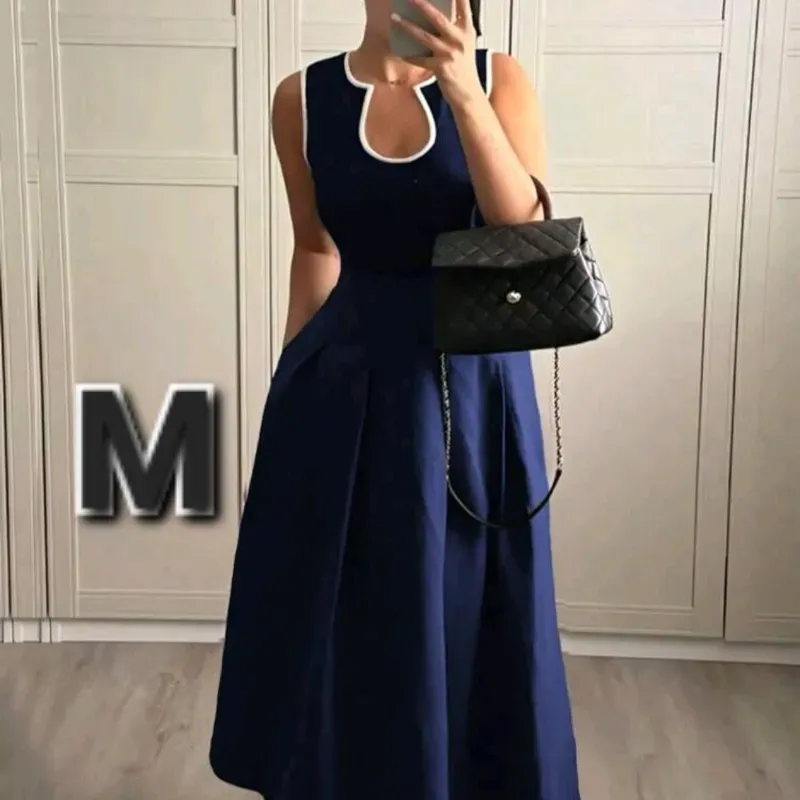 Vestido con Cuello en Forma de V