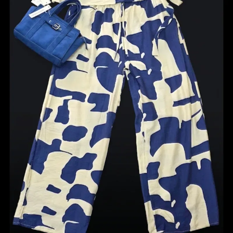 Precioso Conjunto talla L-Xl a juego con cartera azul