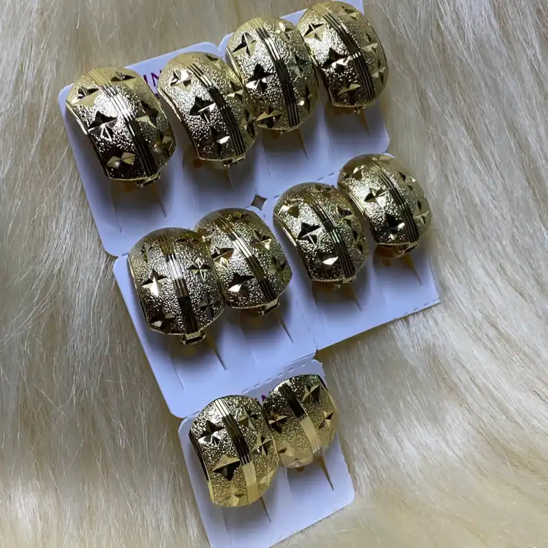 Aretes Chapas Laminado Oro 14✨