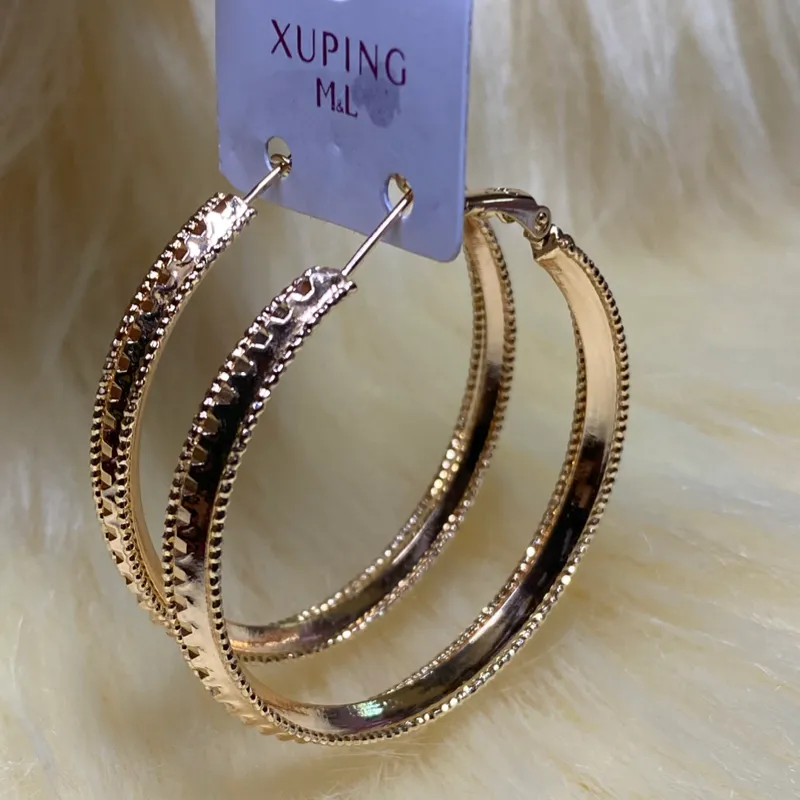 Argollas Grandes Laminado Oro 18