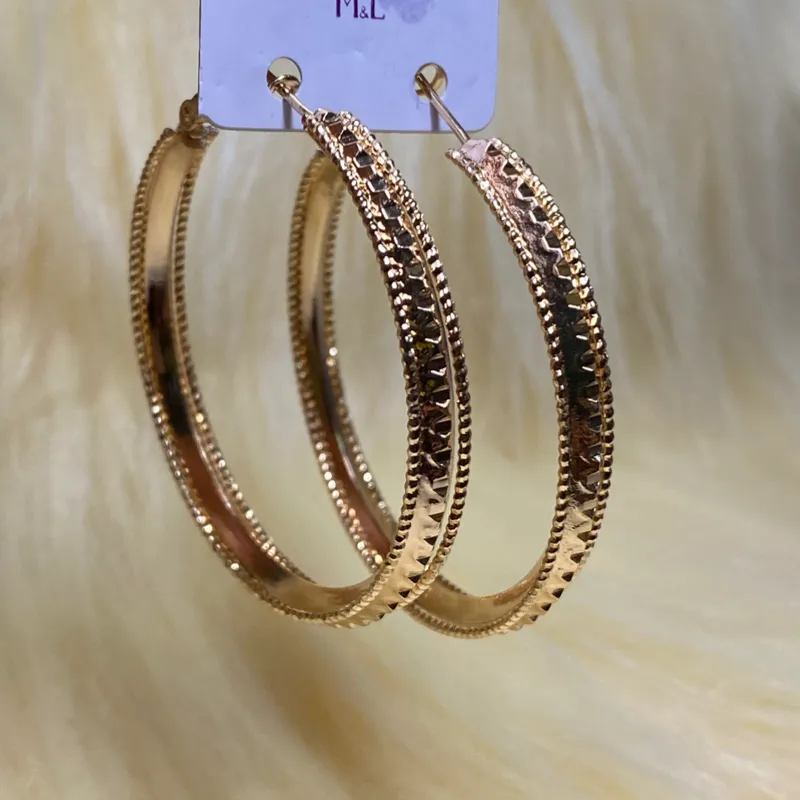 Argollas Grandes Laminado Oro 18