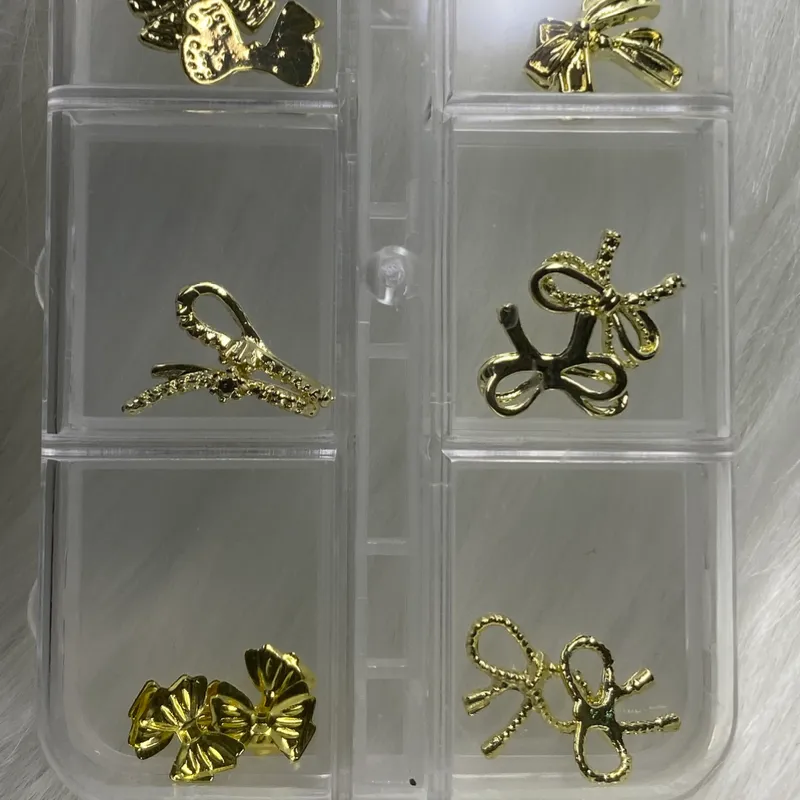 Caja de Joyería Dorada 🎀