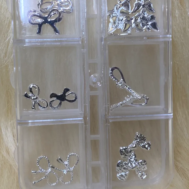 Caja de Joyería Plateada 🎀🦋