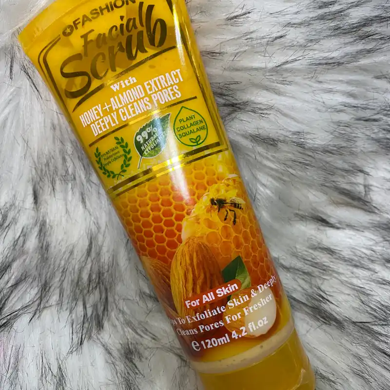 Exfoliante Facial de Almendra Y Miel