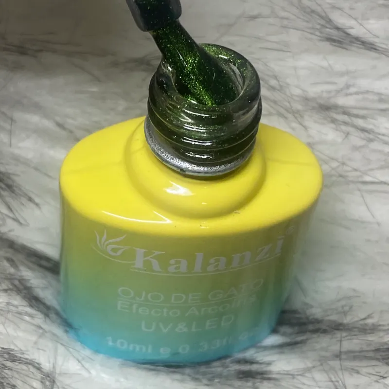 Ojo de Gato Efecto Arcoíris 04