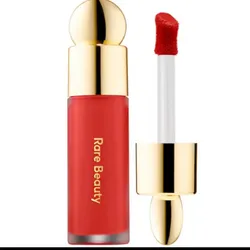rubor liquido rare beauty tono love