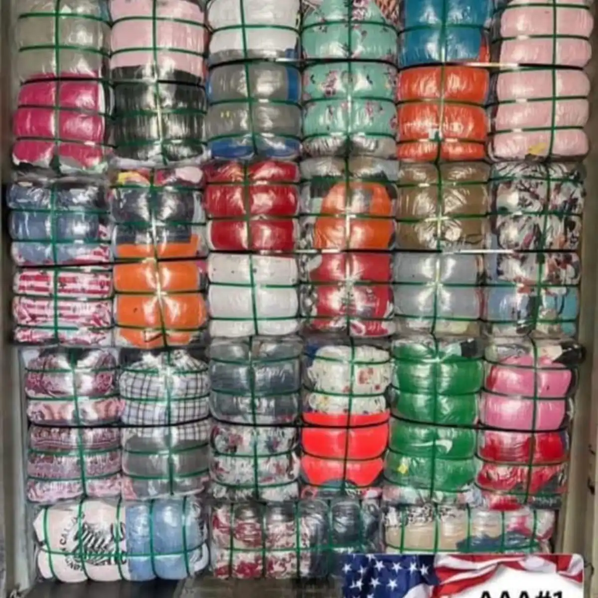 Pacas de Ropa AAA americanas del Centro de Cuba