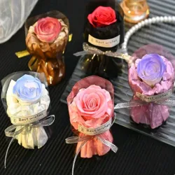Ramo de rosas en miniatura