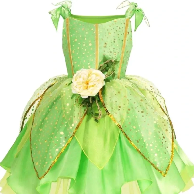Vestido con decoración 3D