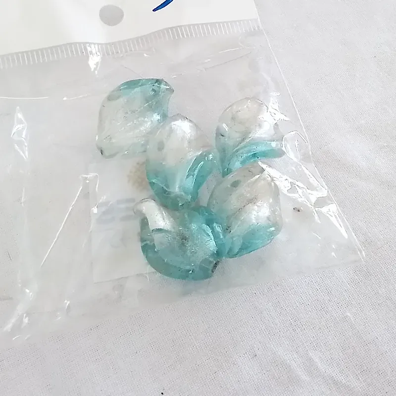 Cuentas azul y blanco