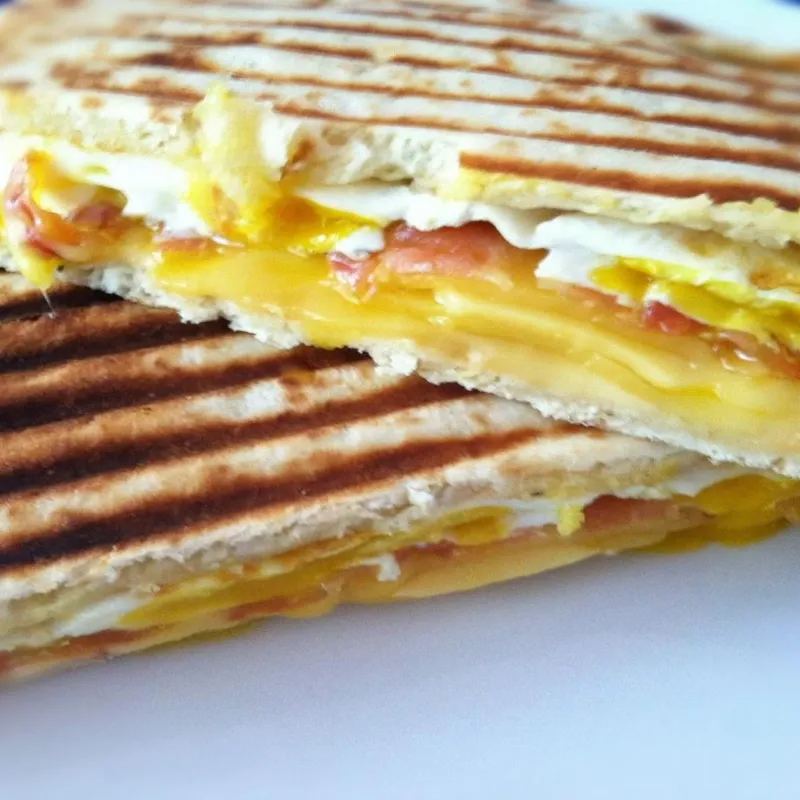 Sándwich de jamón y queso 